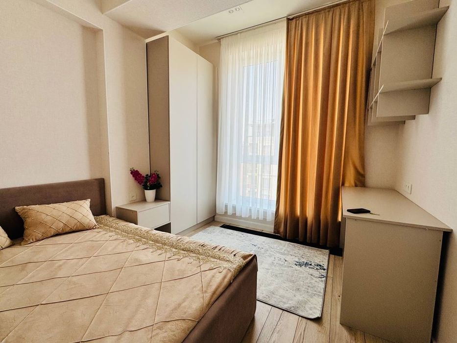 Улица Махтумкули первая линия, сдаётся в аренду. Квартира своя