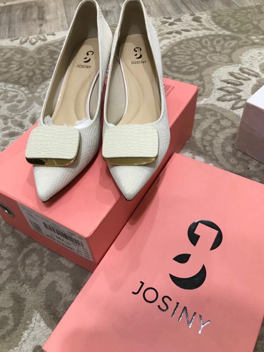 Туфли 2000тг 37 размер