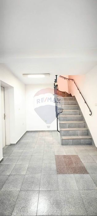 Офис за продажба Червен площад, гр.Варна ЙГ