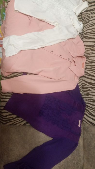 Разное. Размер 46-50.дешево.еще вещи есть