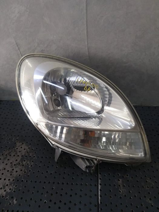 Far dreapta renault kangoo 1 kc 8200236591 89008440 89008684 89009622