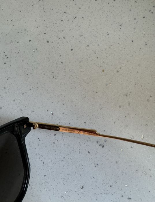 Оригинални дамски сльнчеви очила BOTTEGA VENETA BV1083SA-001