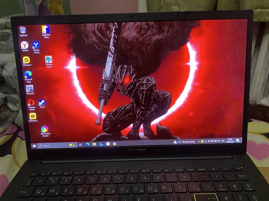 ASUS vivobook15 обмен есть на айфон не ниже 15го