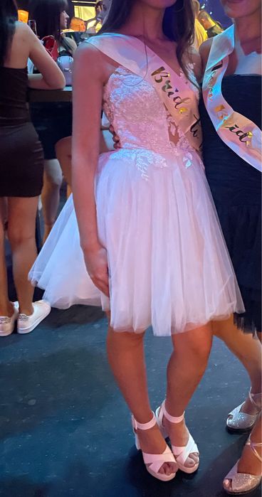 Официални рокли /за сватба,моминско,абитуриентска/