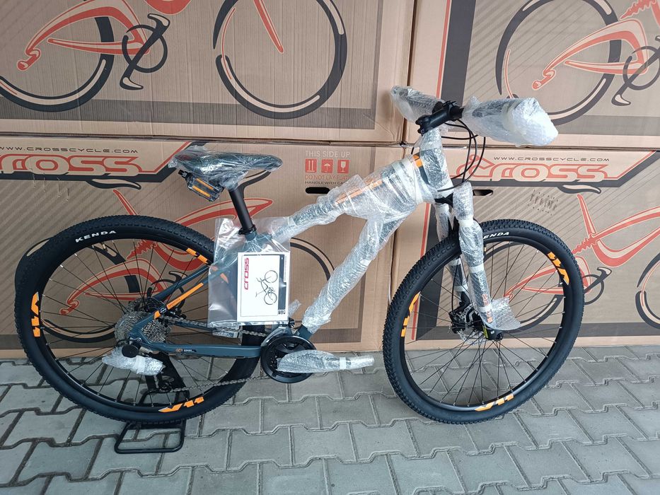 НОВ Планински велосипед 29" Cross Fusion