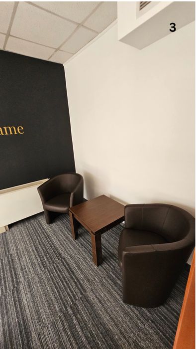 Продавам качествени и запазени офис мебели