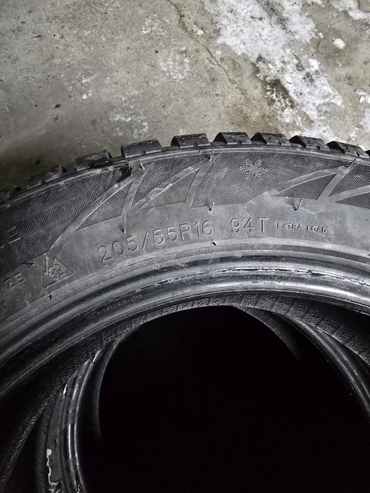 Продам шины R16 205/55