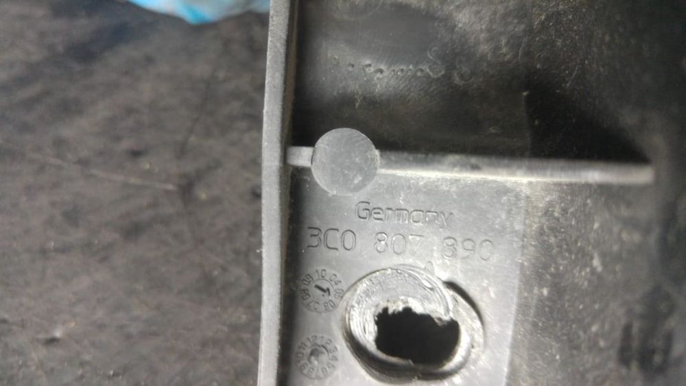 Suport far dreapta vw passat b6 3c 3c0807890