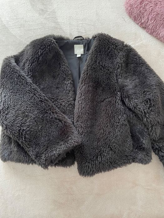 Сако Bershka, Яке Hm