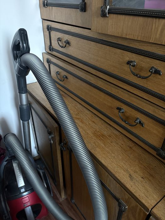 Продам мебель стенка-гарнитур с баром