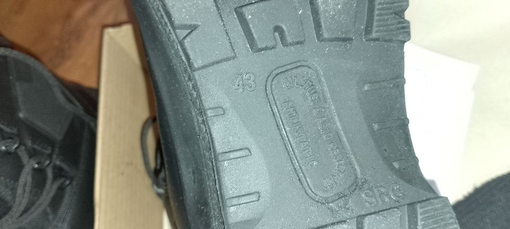 Полеви обувки от естествена кожа