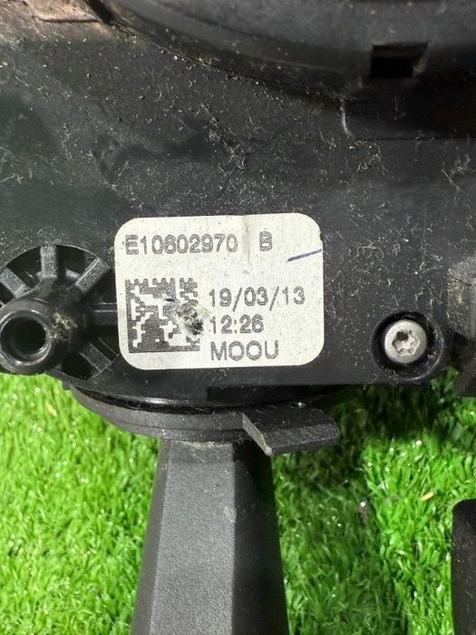 Ansamblu manete comenzi volan + spira 2013 peugeot 208 1.4 diesel cod oem 98030392zd e10602970