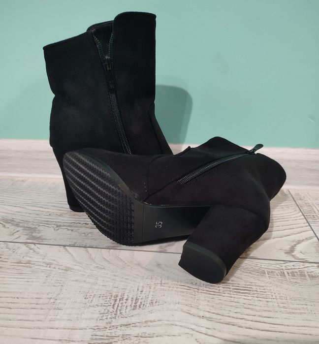 Дамски черни боти велур - нови