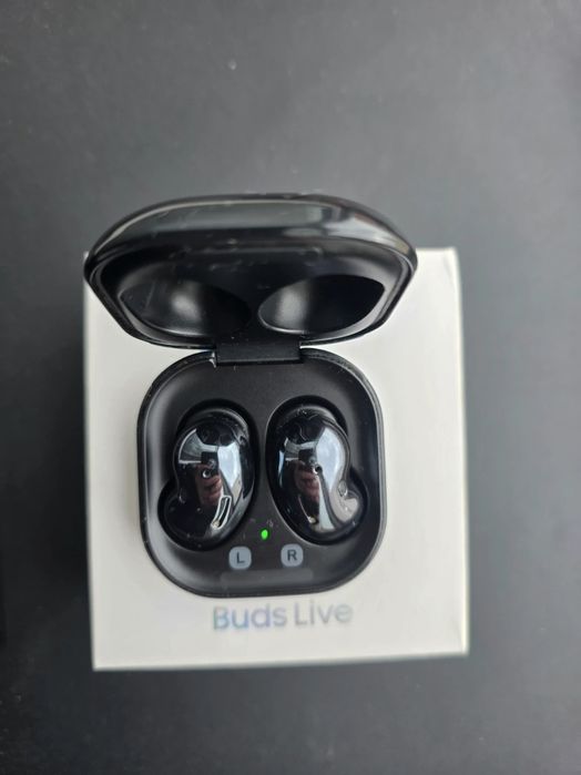 Casti audio wireless bluetooth Samsung Galaxy Buds Live + husa Spigen
