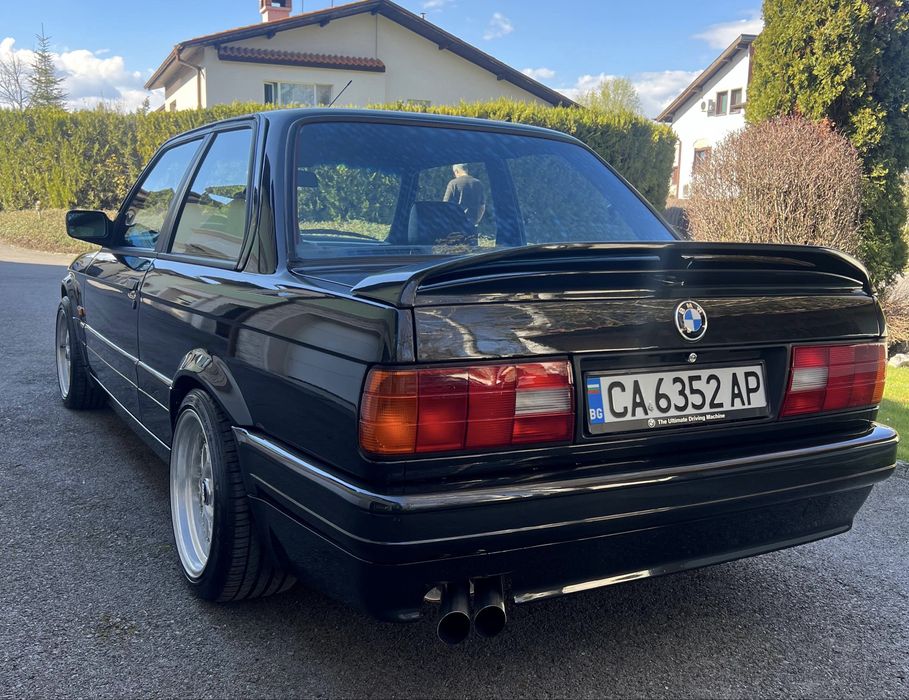 BMW e30 320 is M Power