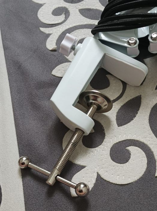 Микрофон THRONMAX + кронштейн