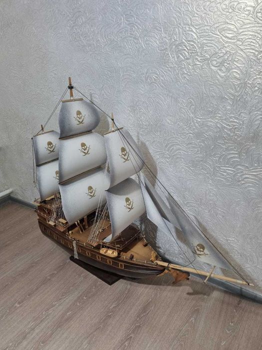 Корабль из дерева ручная работа