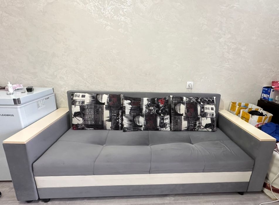 Срочно продается диван
