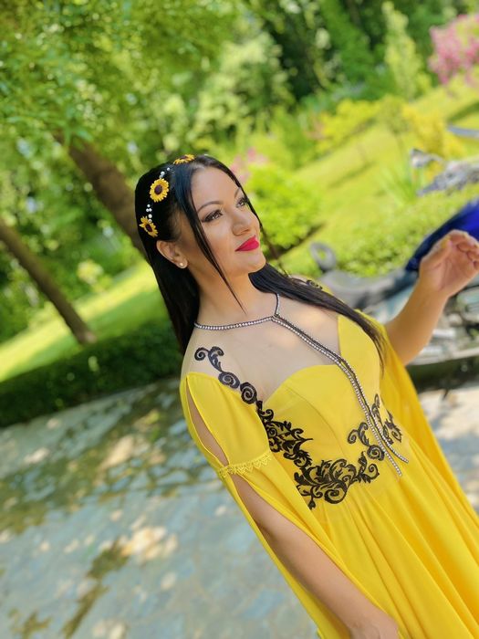 Елегантна дамска рокля S/M – ръчно изработена (уникат)

Продавам с