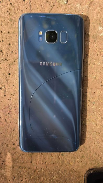 Samsung S8 телефон