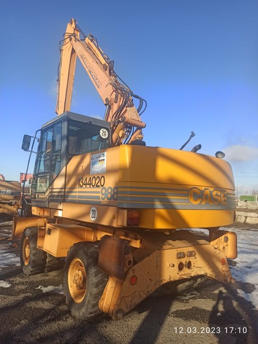 Экскаватор колесный полноповоротный