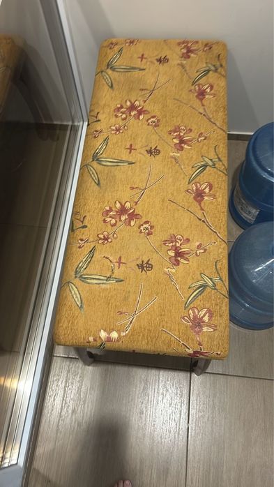 Продам пуфик недорого