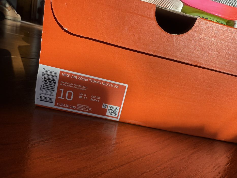 Nike Air Zoom Tempo NEXT% Flyknit 'Rawdacious 44