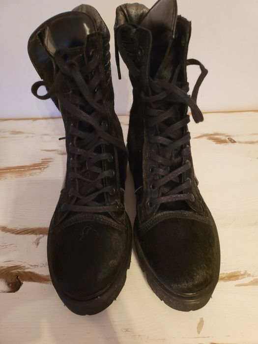 Намаление Италиански боти от кожа на пони с косъм 100лв Промо Цена!