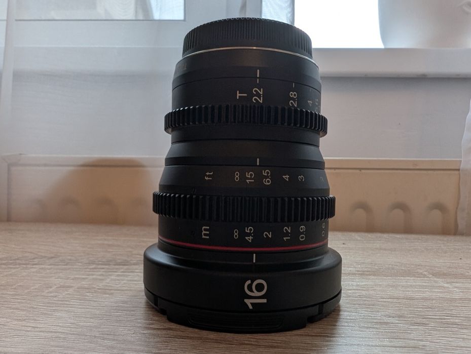 Meike 16mm MFT T2.2