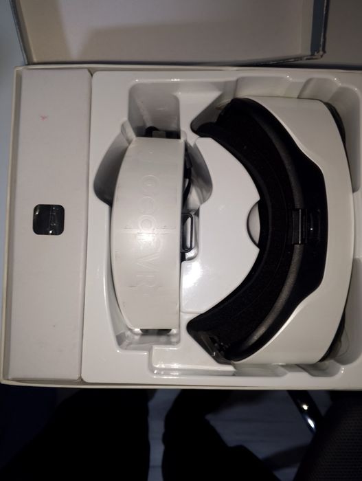 Vând ochelari Samsung gear VR