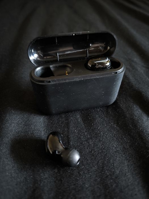 HBQ-Q32 безжични слушалки