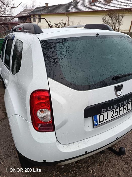 Vând Dacia Duster