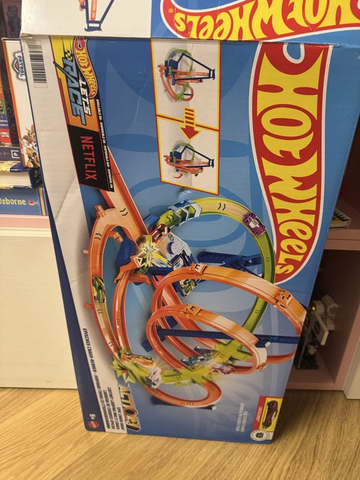 Hot Wheels Action Epic Crash Dash, с бустер