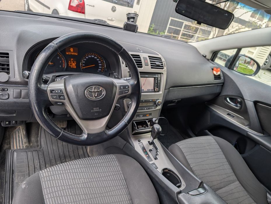 Toyota Avensis 2010 | Automată | 1.8 benzină | 140 CP | 217.971