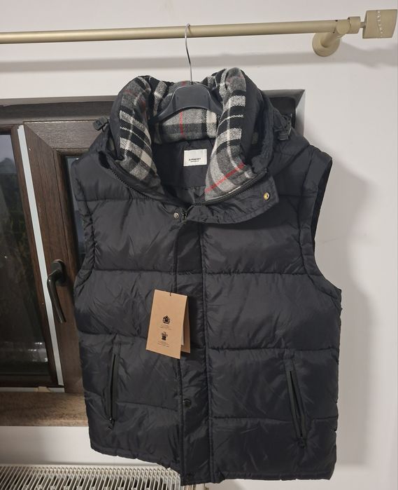 Geaca Burberry neagra