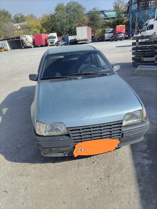 Opel kaqet 1989 год