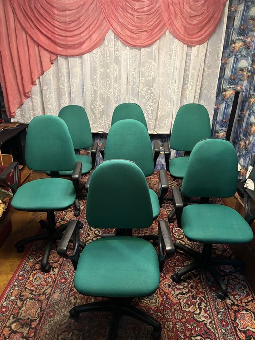 Продам компютерные кресла