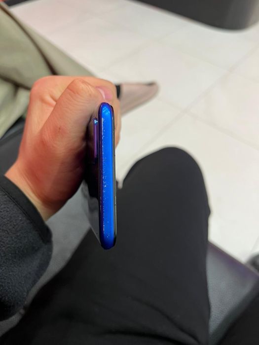 Продам телефон в отлично состояни в ремонте не был