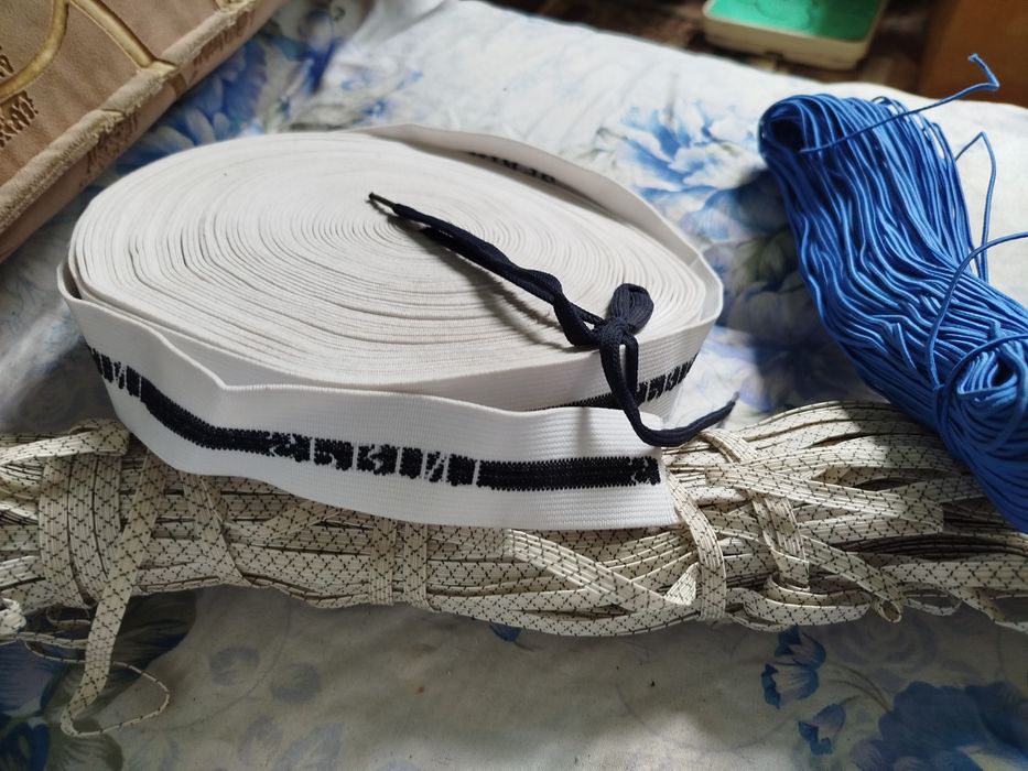 Продам застёжки для одежды.