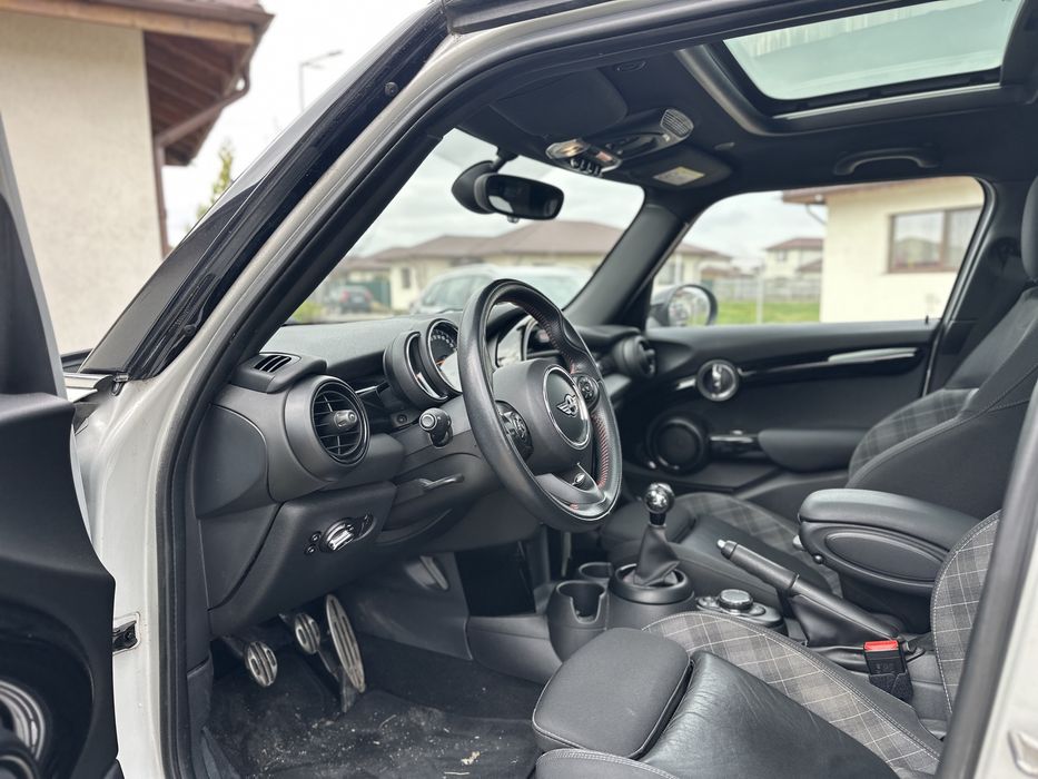 Mini Cooper / 1.5 Benzina / 130cp / 74.300 km / Istoric Bavaria / Pachet JCW /