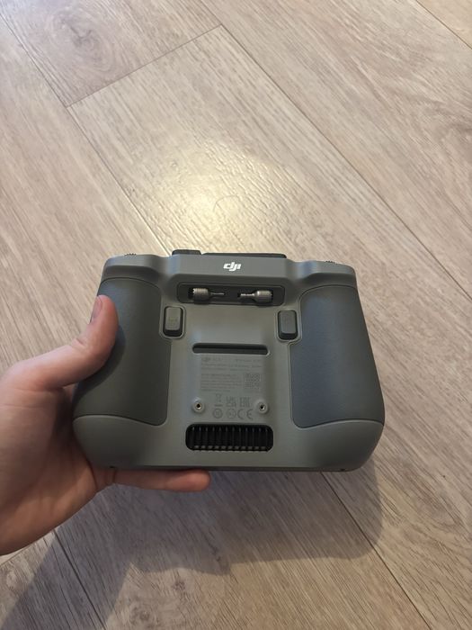 Продам дрон Dji mini 4 pro