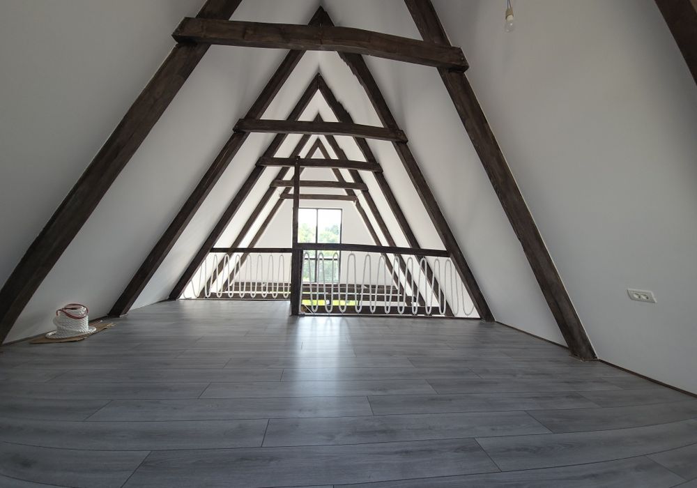 Vând cabana A-frame Damis