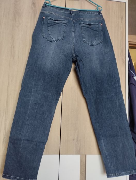 Дамски дънки голям размер