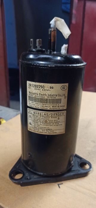 Компрессор холодильника 2R12B225C