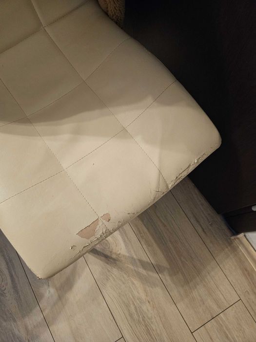 Masa de luving cu scaune