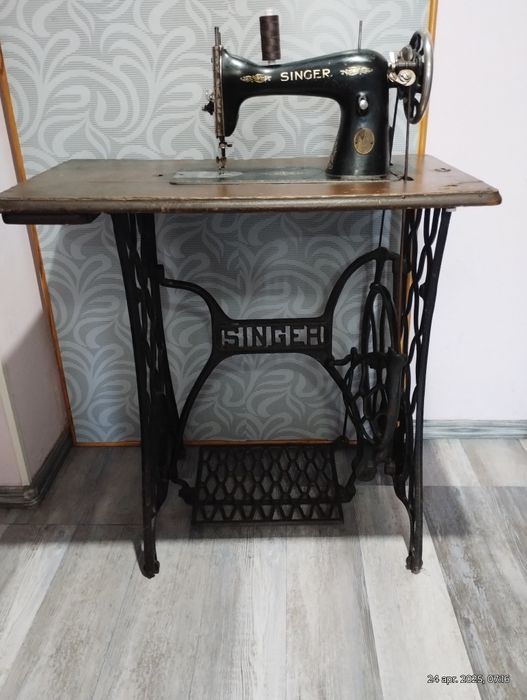 Mașină de cusut marca Singer; anul fabricației: 1910-1912