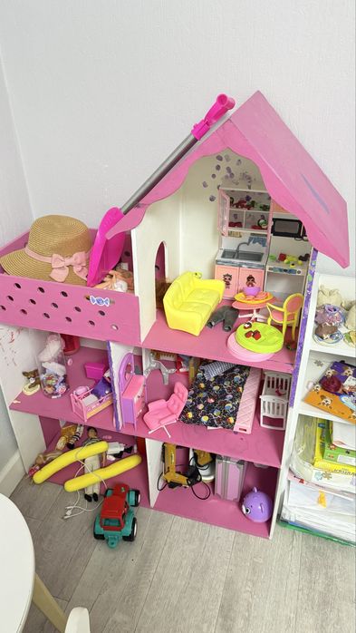 Прлдам детсий домик большой