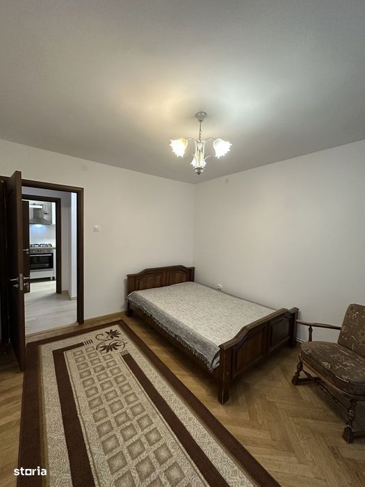 3 cam 70 mp,  Centru- Bld Stefan Cel Mare- Mamma Mia