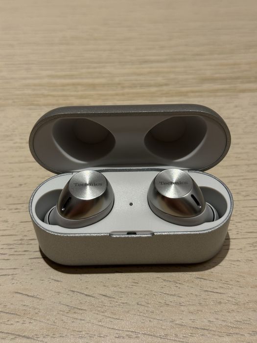 Casti in ear Technics AZ40M2