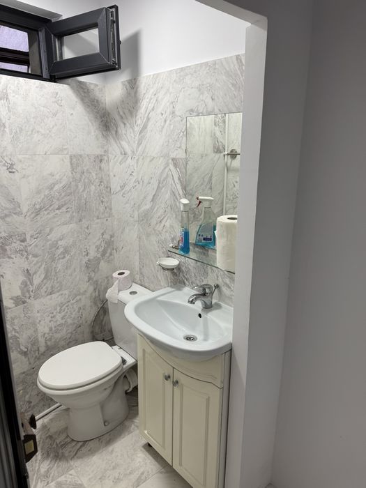Inchiriez spatiu comercial 30 mp Ploiesti